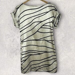 Vertigo Paris White Black Satin Boat Neck Short Cuffed Sleeve Shift Dress XS